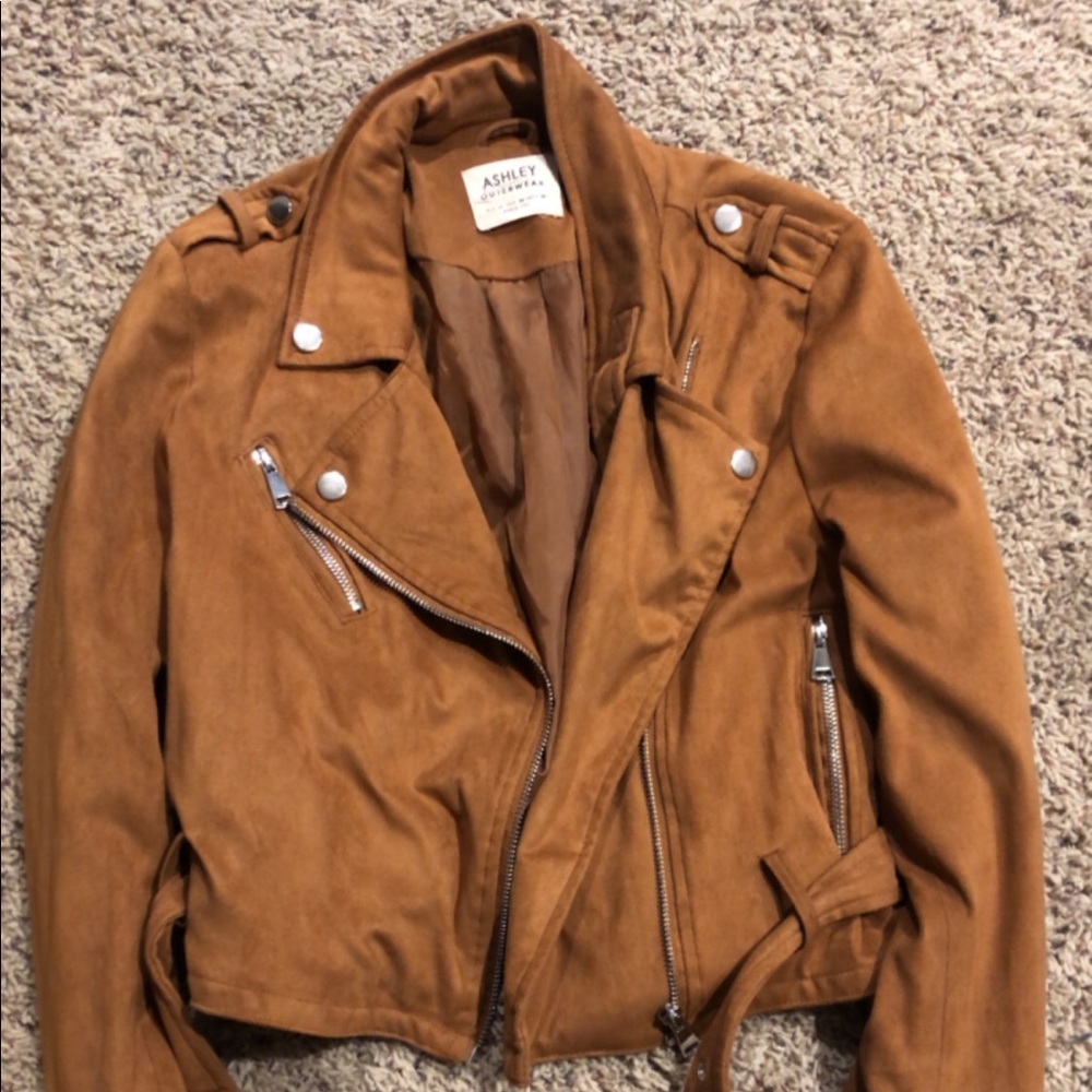 Buckle jacket